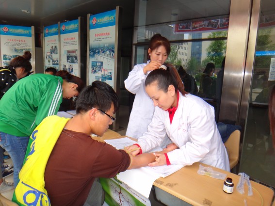 市红十字会举行造血干细胞血样采集活动