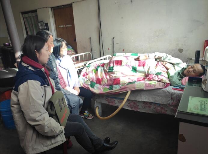 延安市红十字会走访慰问困难群众